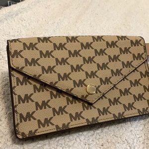 Michael Kors belt purse